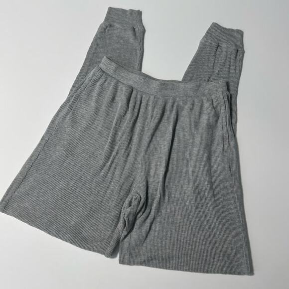 Alo Yoga Ribbed Jogger - Picture 2 of 8